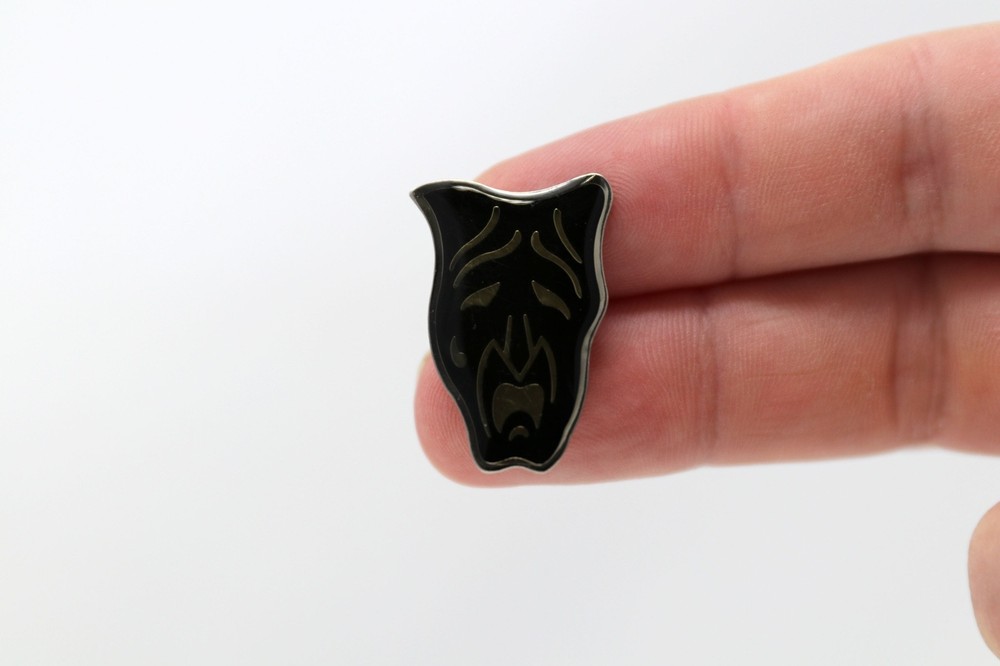 Vampire The Masquerade Clan NOSFERATU Metal Pin White Wolf