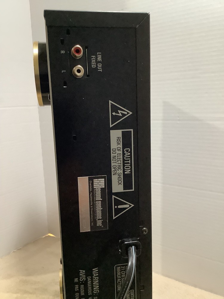 Denon DCD-660 CD Compact Disc CD Player Tested & Working