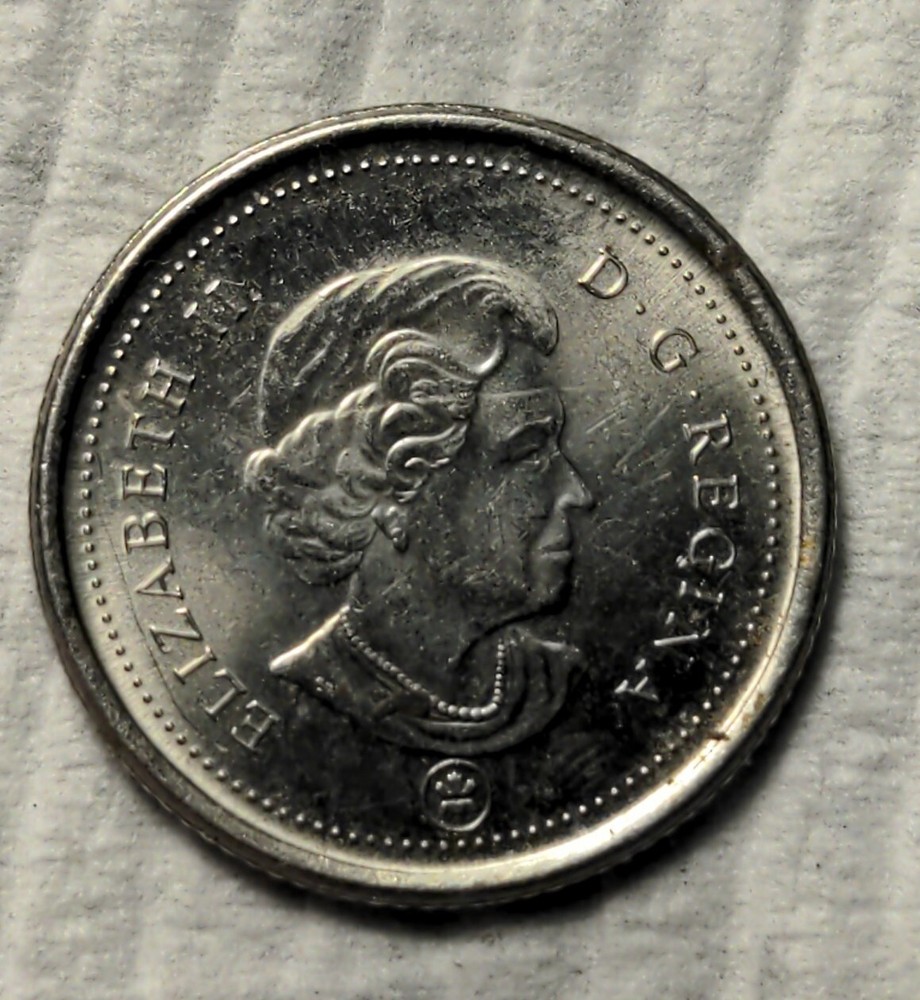 2010 CANADA SILVER 10 CENTS