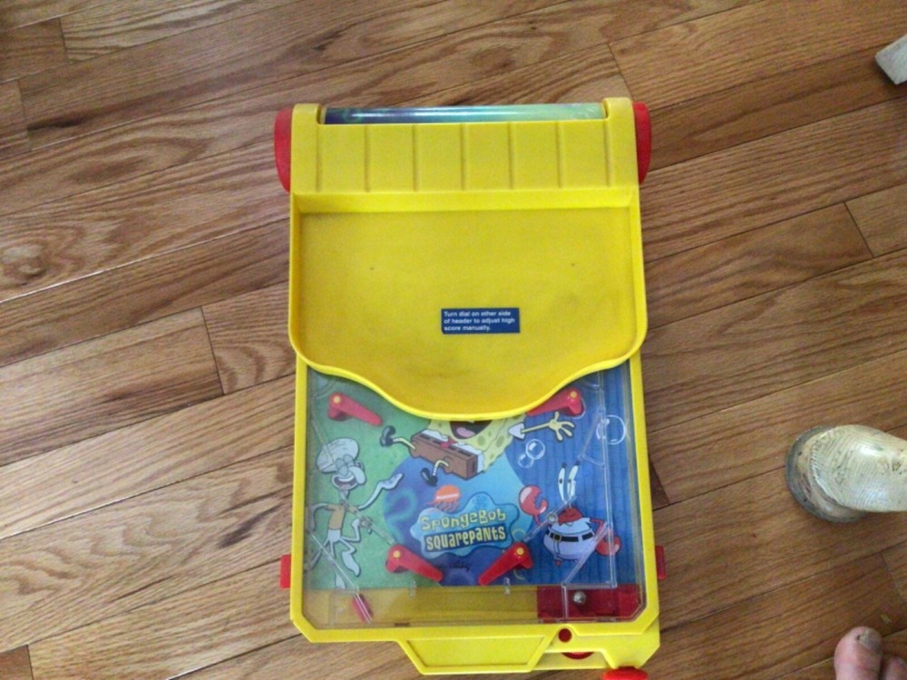 2004 Viacom SpongeBob Squarepants Pinball Machine Pre-owned