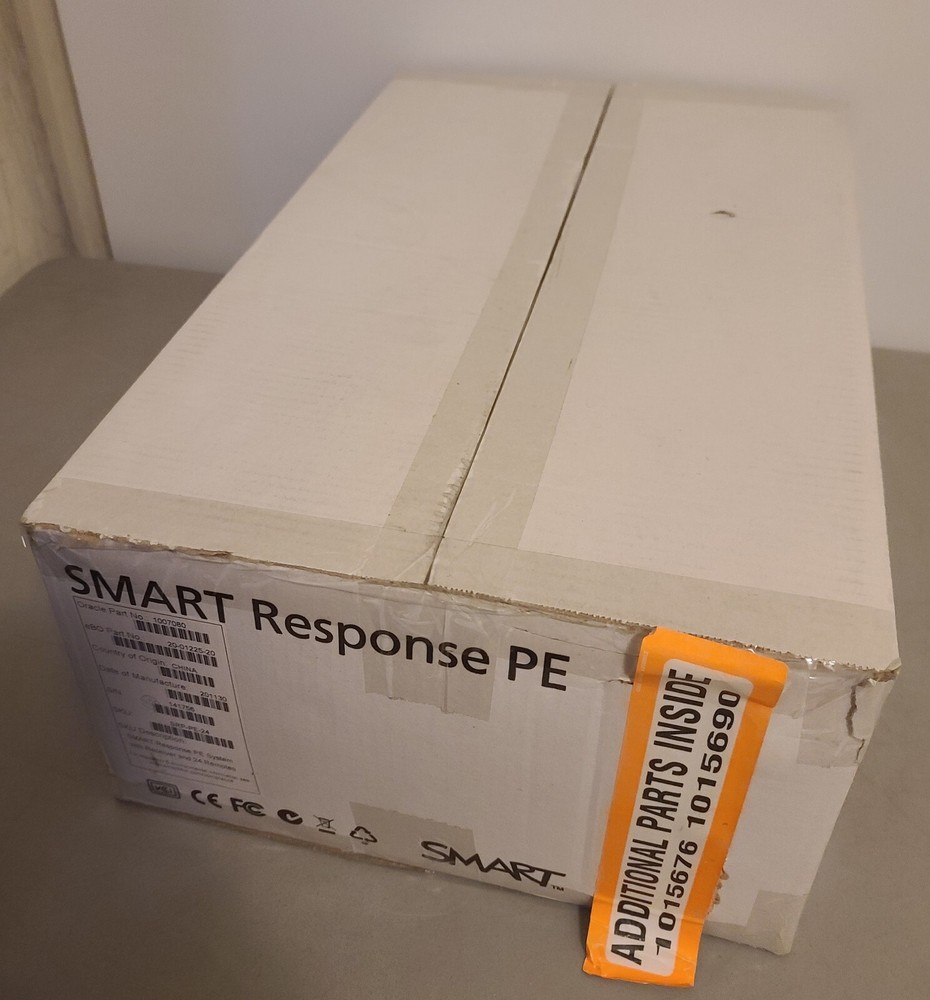 SMART Response PE System With Receiver And 24 Remotes. (See Pictures)