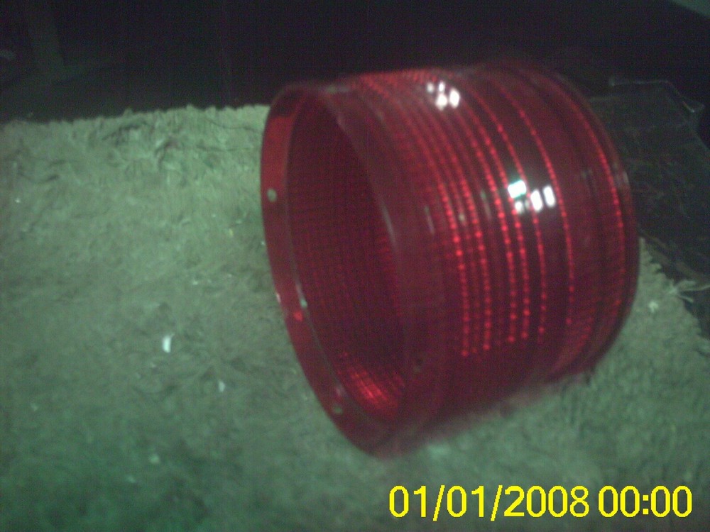 BEACON TOWER LIGHT LENS RED 5 1/2 BY 4 1/2 MODULAR COMPONENT LIGHTS