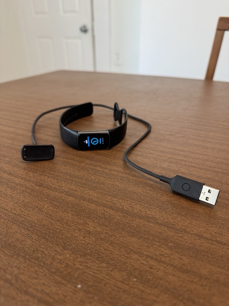 Fitbit Charge 5 Activity Tracker - FB421BKBK (Graphite)