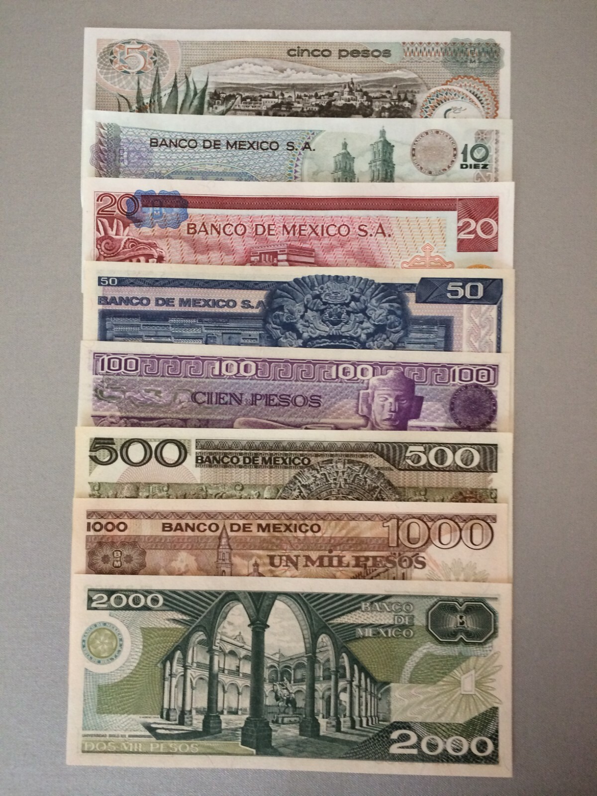 MEXICO PESO BANKNOTE SERIES A.UNC. 5,10,20,50,100,500,1000,2000 PESOS (8) LOT