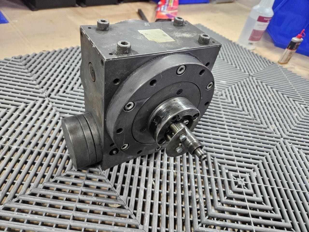 ESAB Welding Rotary Table MNR 454562 100:1 Worm Gear Reducer with Feedthrough