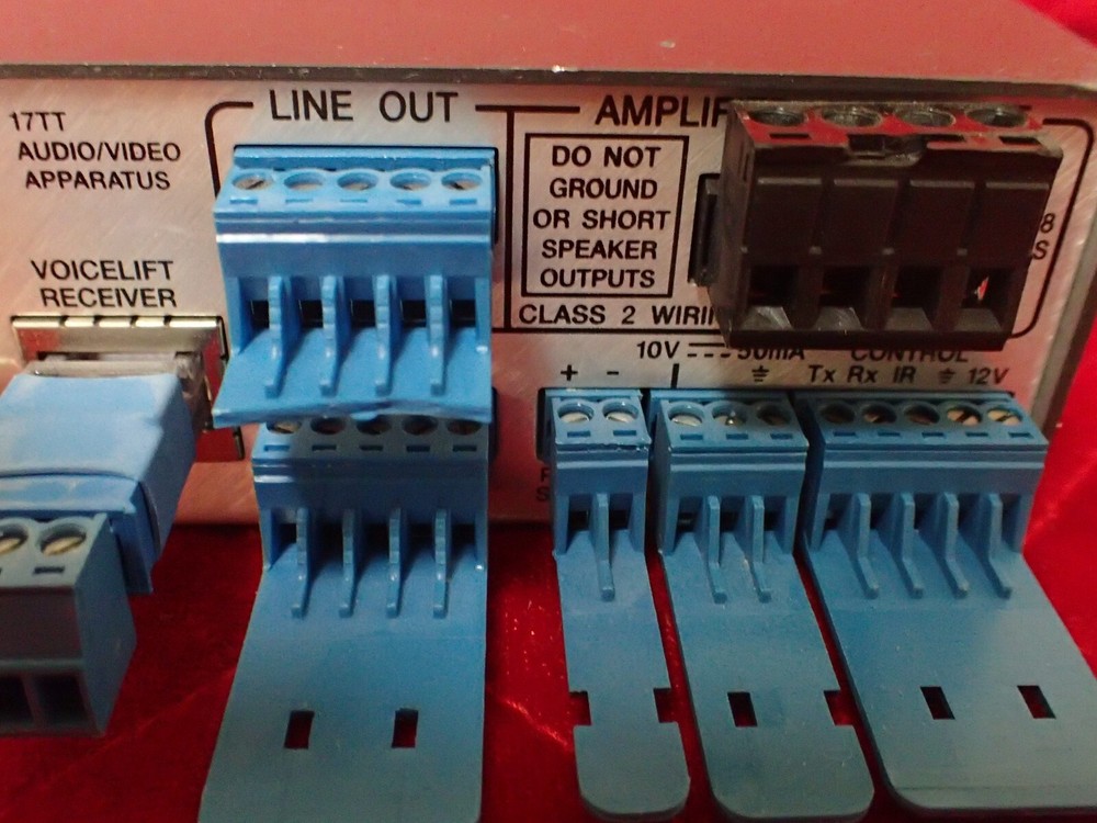 EXTRON - PVS 305SA - Polevault Switcher