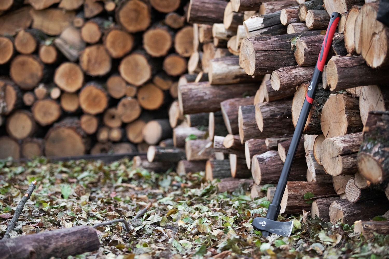 INTERTOOL 36-inch Wood Splitting Maul, 6 lb / 2500 g Red Splitter Axe HT08-0273