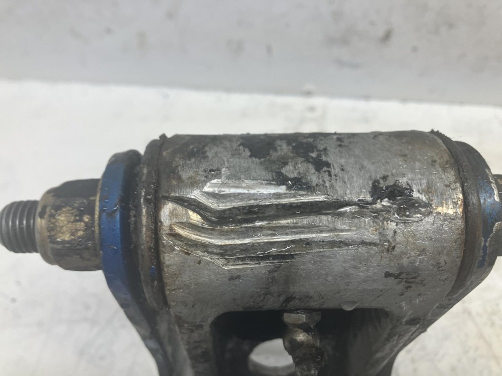 Kenworth T660 Left/Driver Hood Hinge - Used