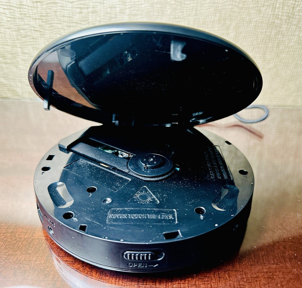 Portable CD Player CDP-3036 BLUETOOTH, Rechargeable,Speaker w/Manuel - Tested✔️