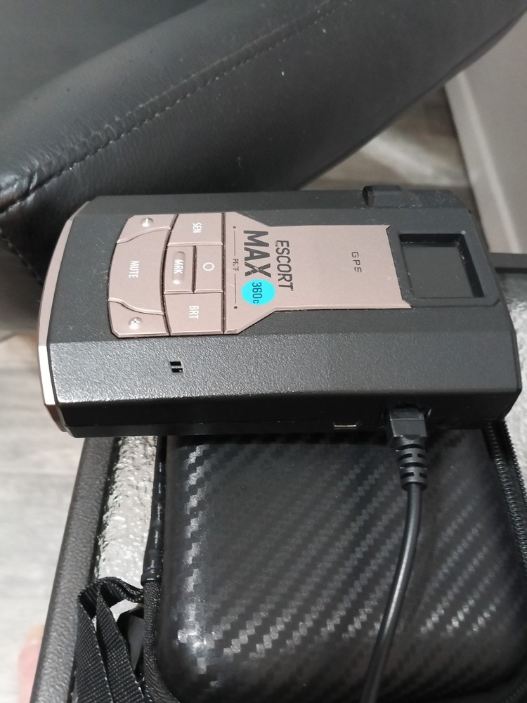 Escort Max 360c Radar Detector Audio/Visual Alerts Mute Mode