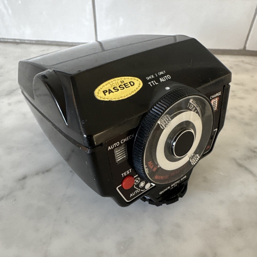 Working QUICK AUTO 310 ELECTRONIC FLASH for OLYMPUS OM-2 35mm SLR CAMERA Tested