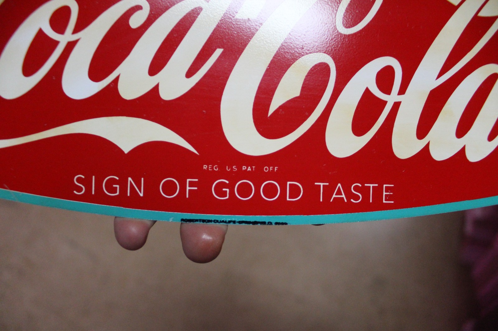 RARE 1950s DRINK COCA COLA TEAL BORDER FISHTAIL PAINTED METAL DEALER SIGN SODA