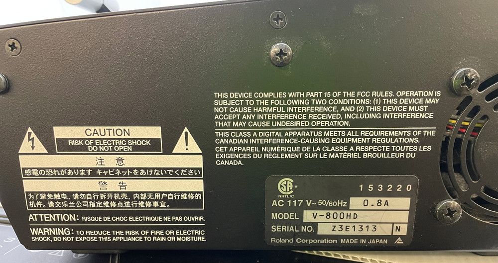 Roland V-800HD Multi-Format Video Switcher