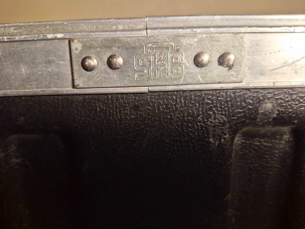 SKB 4U Durable Rack Case USED with screws