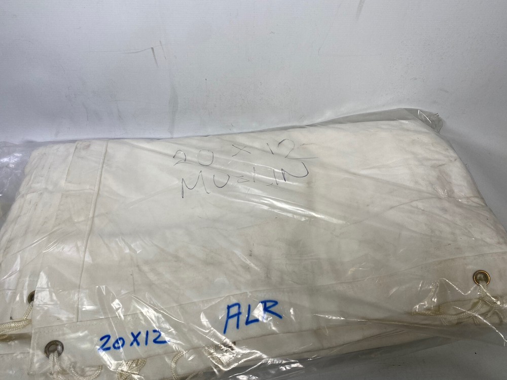 20x12 Muslin - Lighting accessory