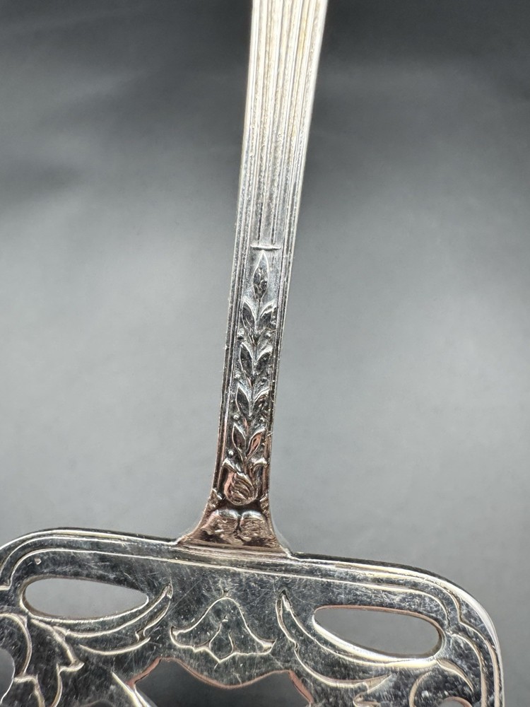 Vintage Spain Silver Plate Pierced Pastry Server Shell Handle Petit Fours