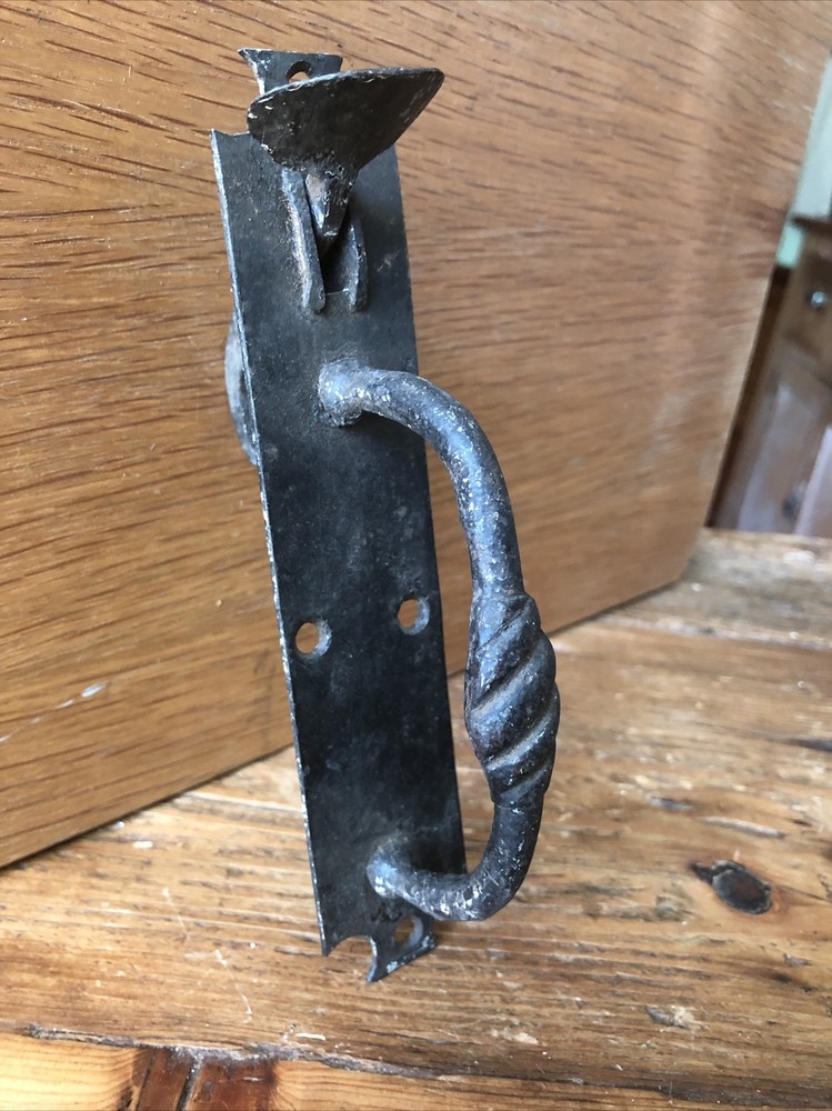 Pre 1800 metal door pull handle single piece decorative With Thumb Release