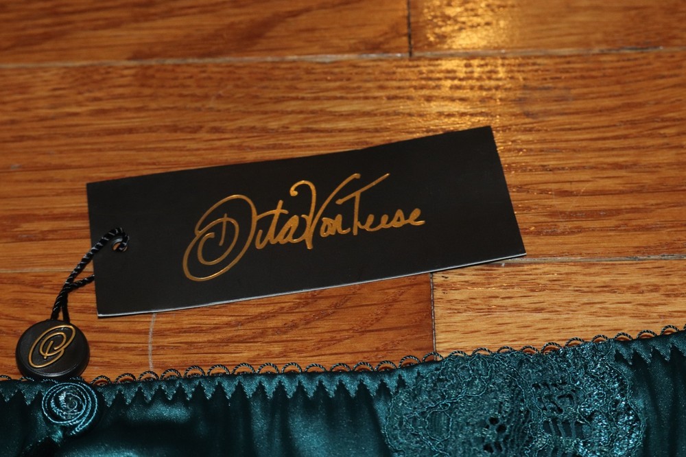 BNWT Dita Von Teese Starlift G-String Thong MSRP $40!!