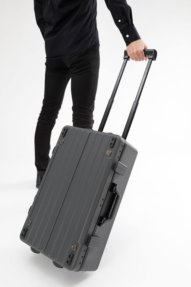 BOSS BCB-1000 Heavy Duty Suitcase-Style Guitar Effects Maximum Prot.. -OPEN BOX