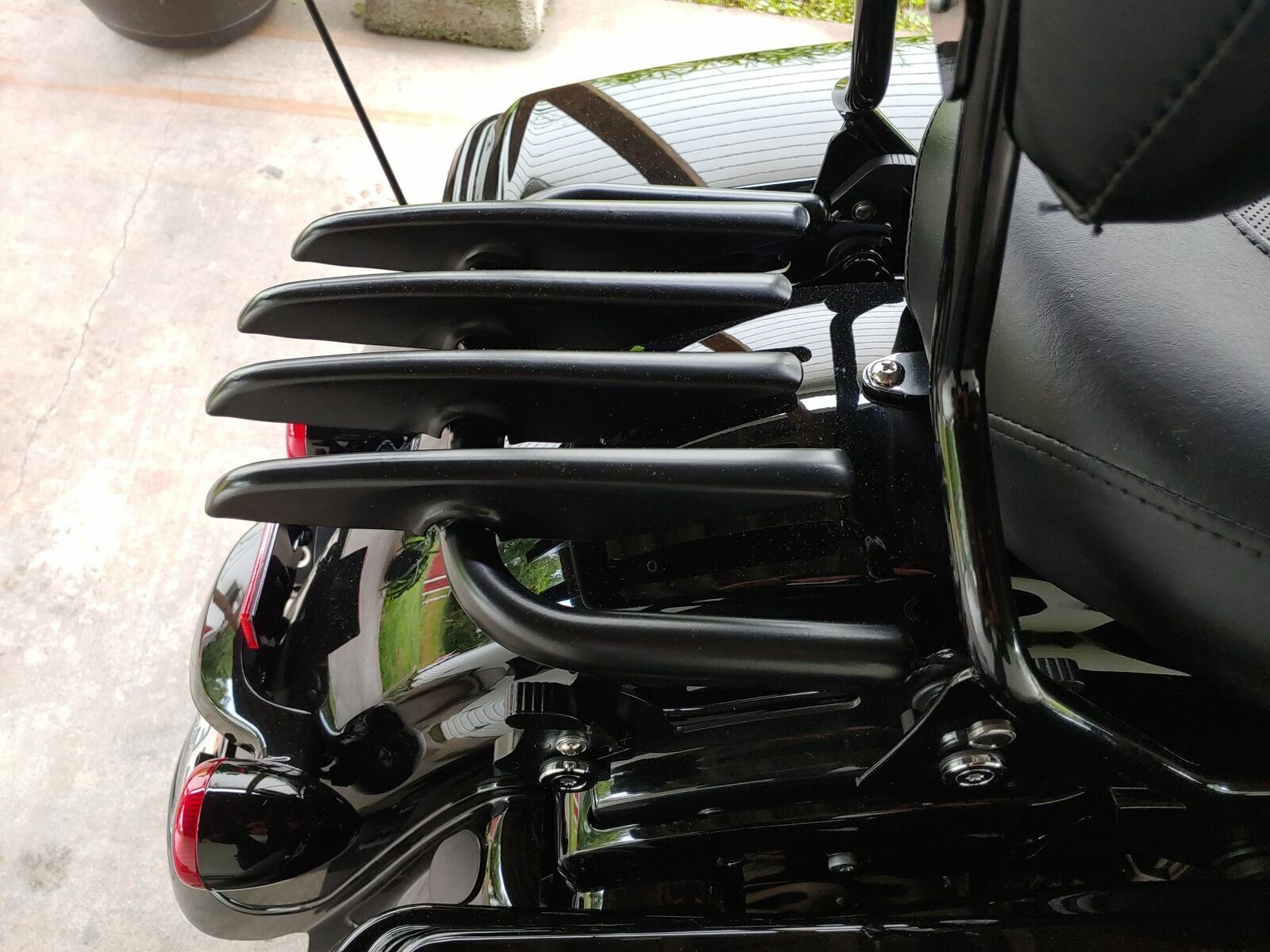 Backrest Sissy Bar Stealth Rack For Harley-Davidson Road Street Glide 2009-2024