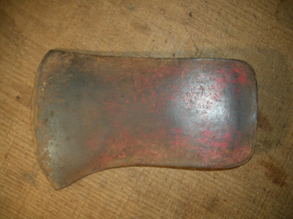 Vintage Single Bit Axe Head with Ribbed Eye / Good User