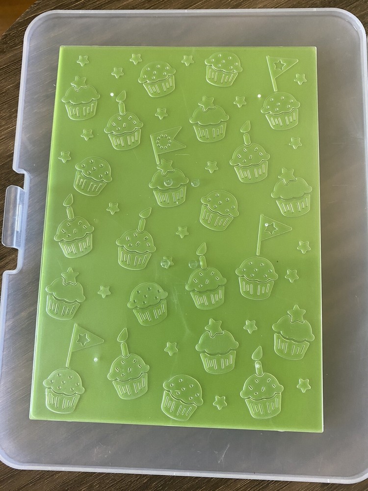 Celebrate cupcake embossing kit
