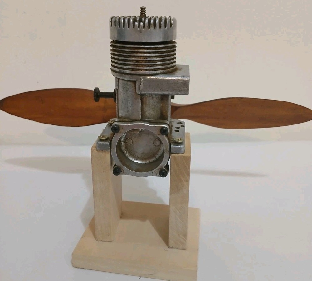Vintage Fox Airplane Engine