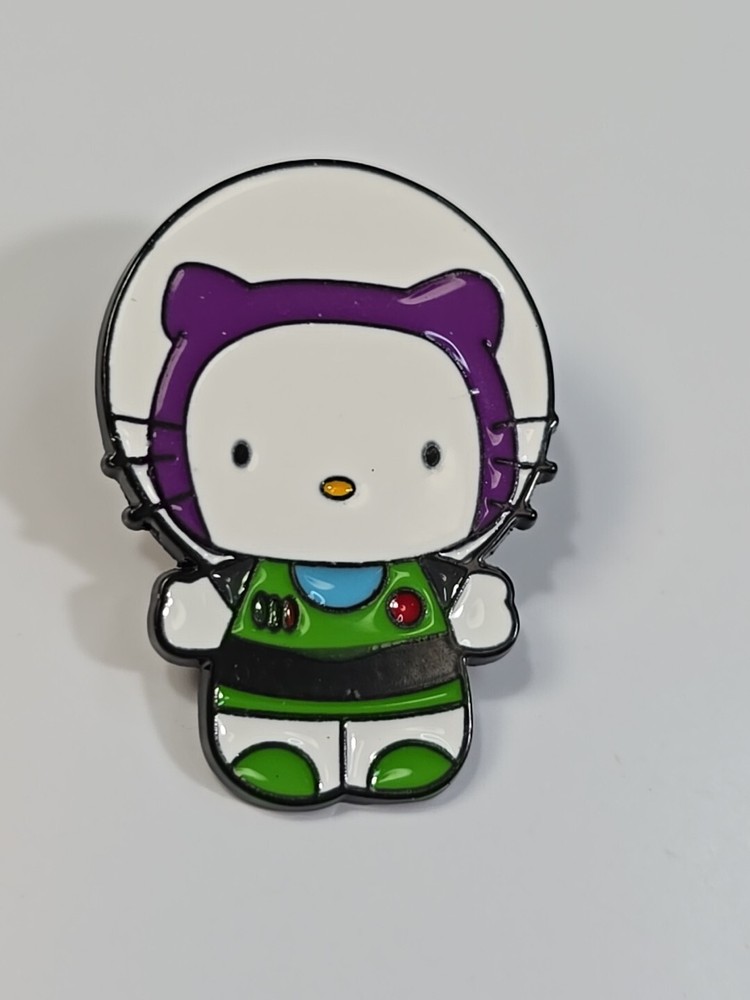 Hello Kitty Lapel Pin Astronaut