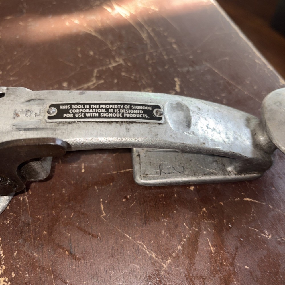 Signode Seal Feed Strapping Machine Model SFC5823 Size 5/8