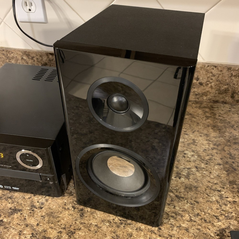 Philips Model BTM2180/37 USB/Bluetooth/CD Player Micro Stereo System w/ Speakers