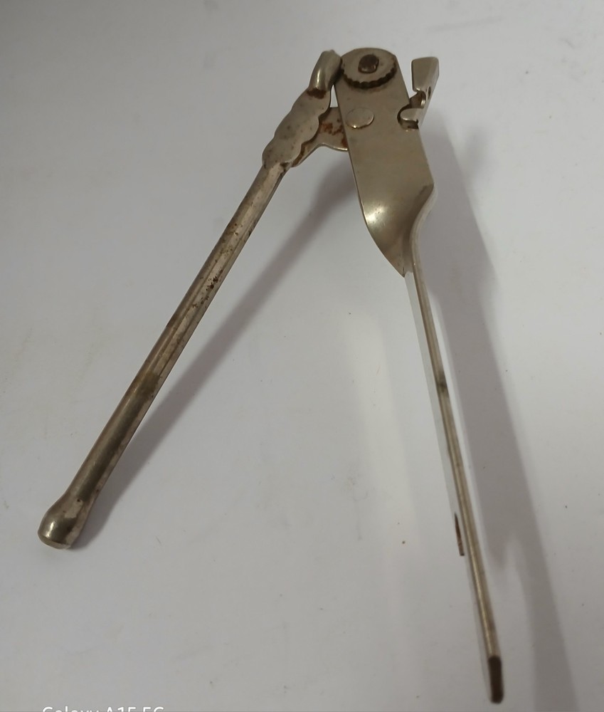 Vtg Can Openers (Manuel)