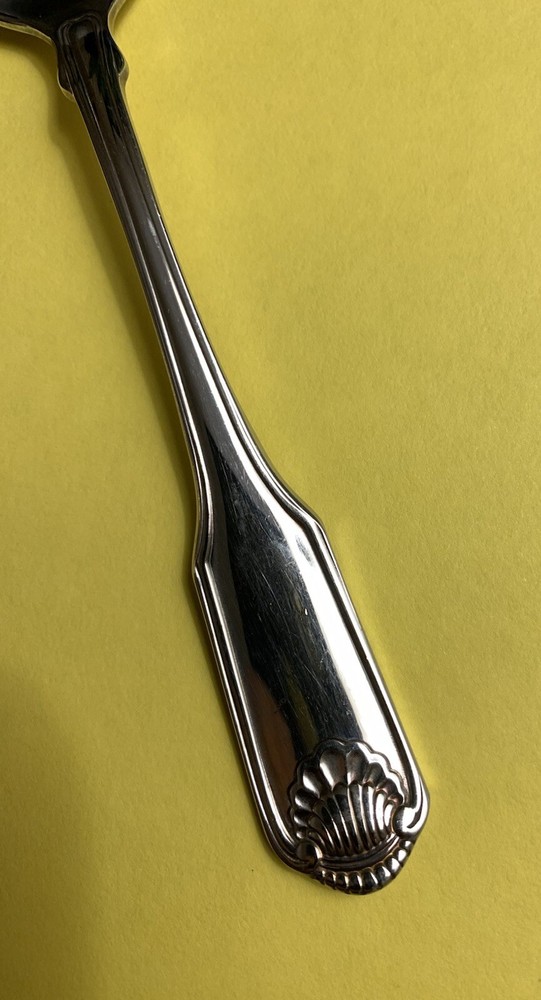 CLASSIC SHELL Pattern Tea Spoon ONEIDA Stainless Steel 18/10 Cube Mark