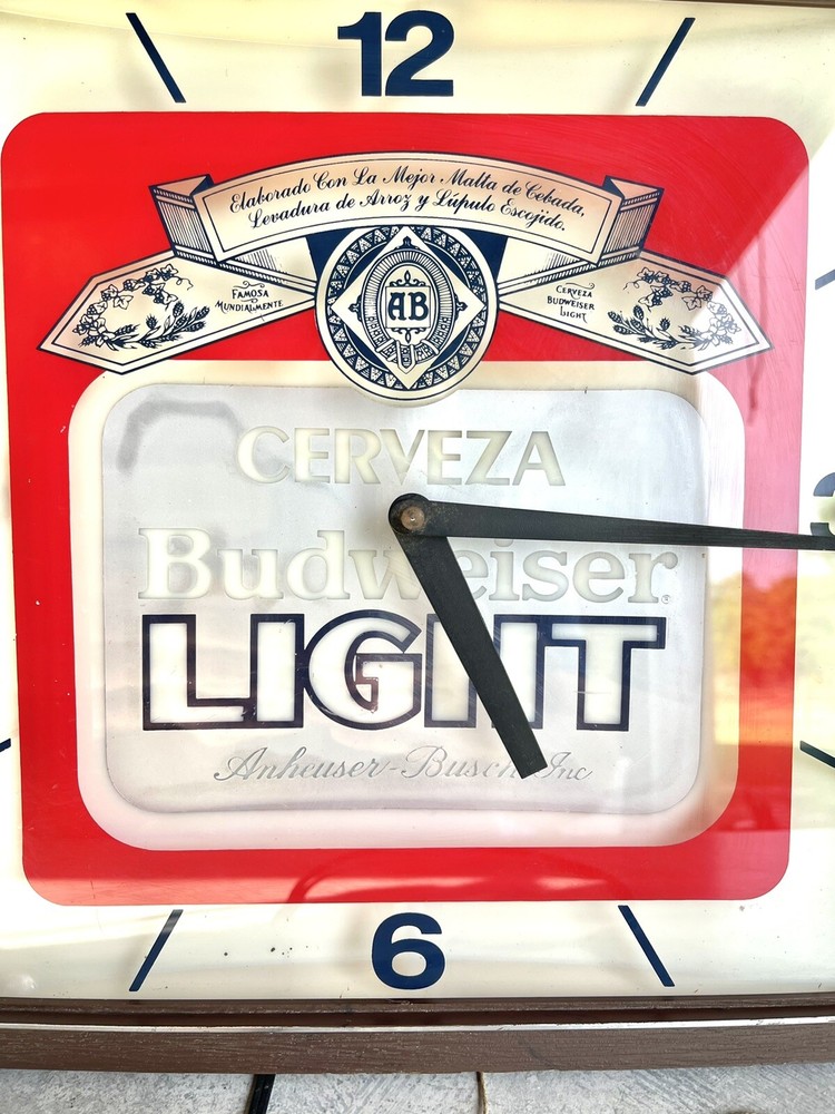 VINTAGE BUDWEISER LIGHT BAR CLOCK PULL SPRING CERVEZA SUPER RARE VERSION TESTED