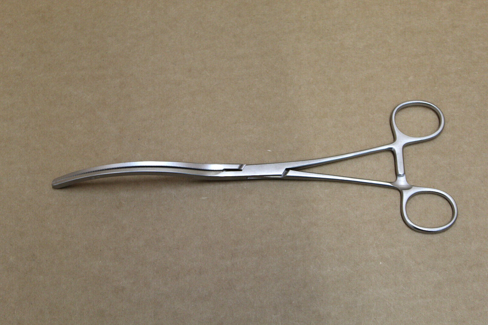 V. Mueller Glassman Intestinal Forceps SU6135