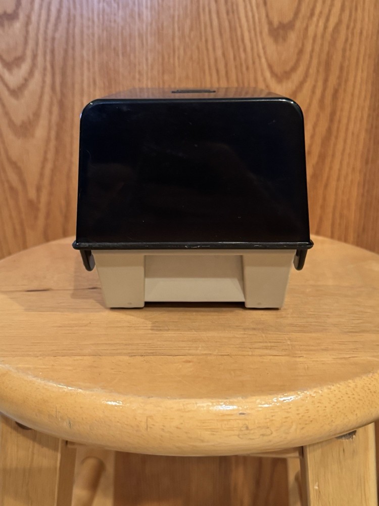Floppy Diskette 3.5" Disk Storage Container With Lock and Keys 30 Locked 4 Not