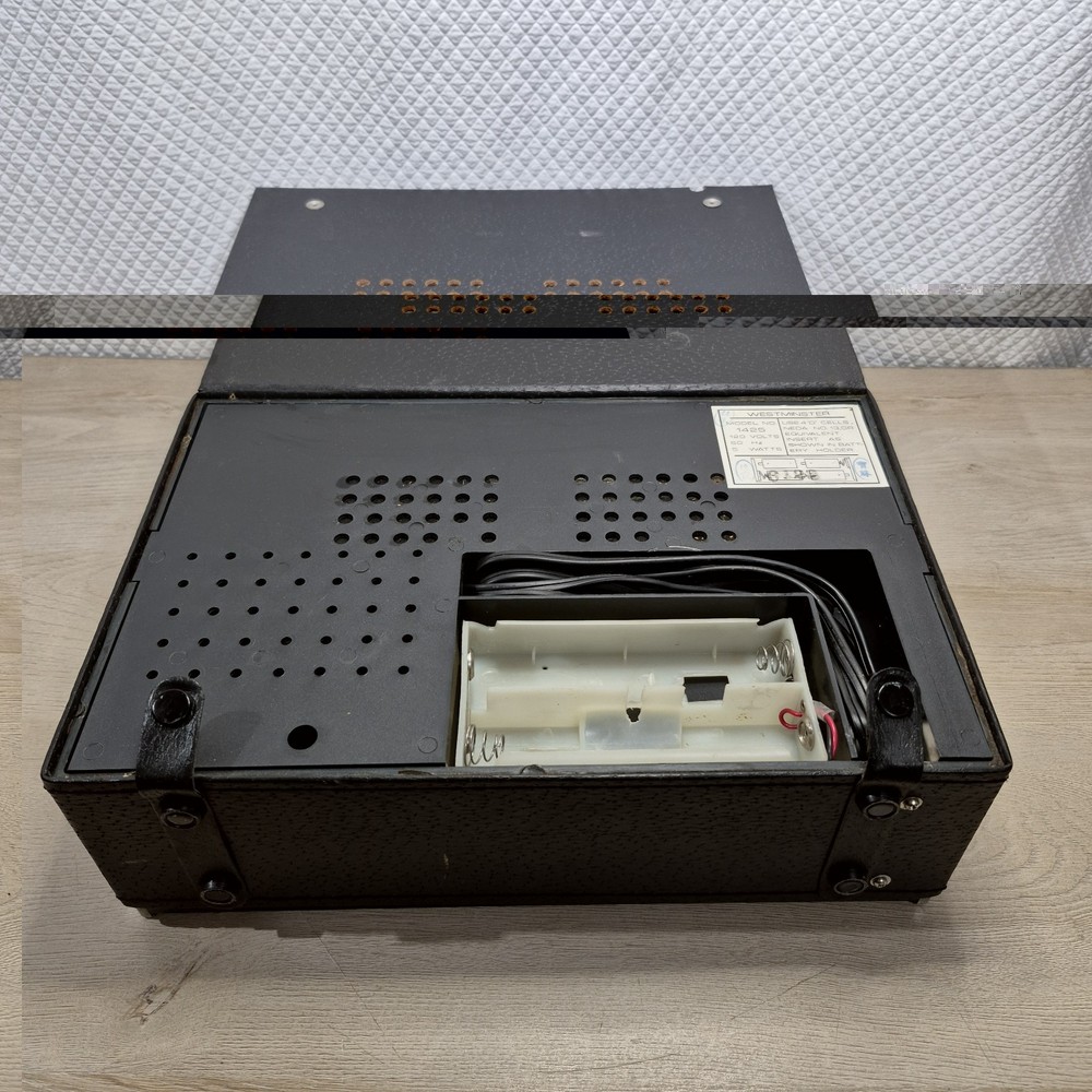 Vintage 70's 1425 Westminster Solid state World Time Ham operators multiband