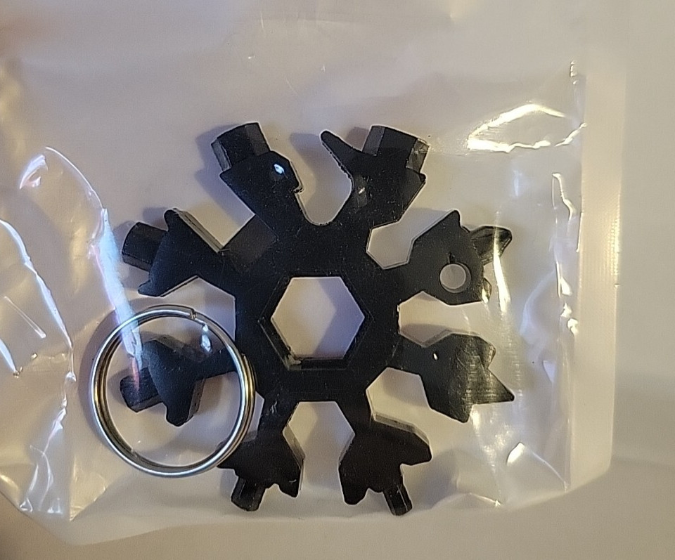 18-in-1 Stainless Multi-tool Snowflake Key Chain Screwdriver Bottle Opener