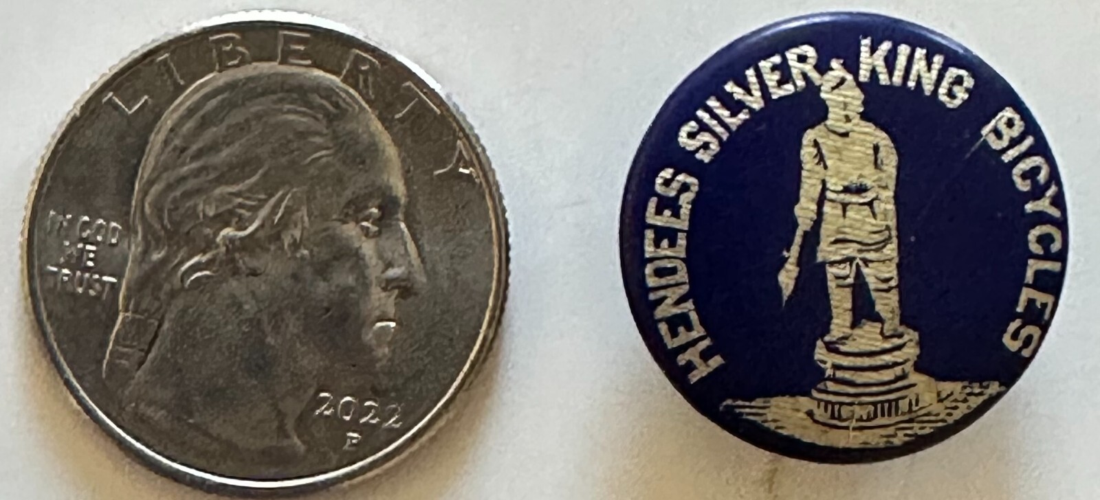 Hendee's Silver King Bicycles Hendee & Nelson Mfg Co Stud Back Celluloid Button