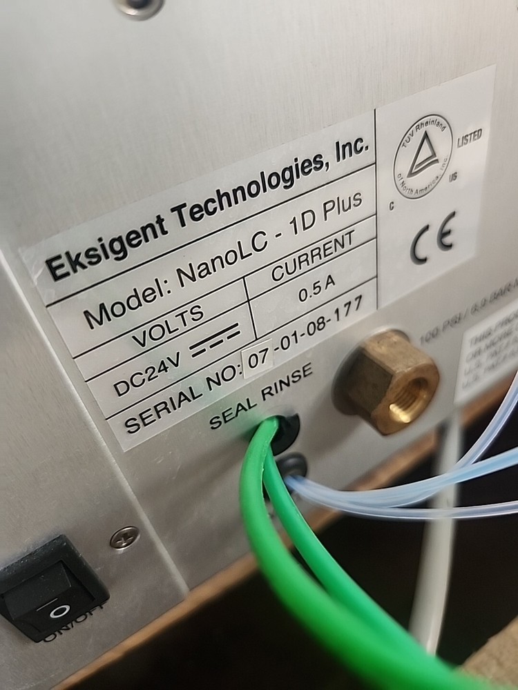 Eksigent 920 Autosampler with NanoLC-1D+HPLC System