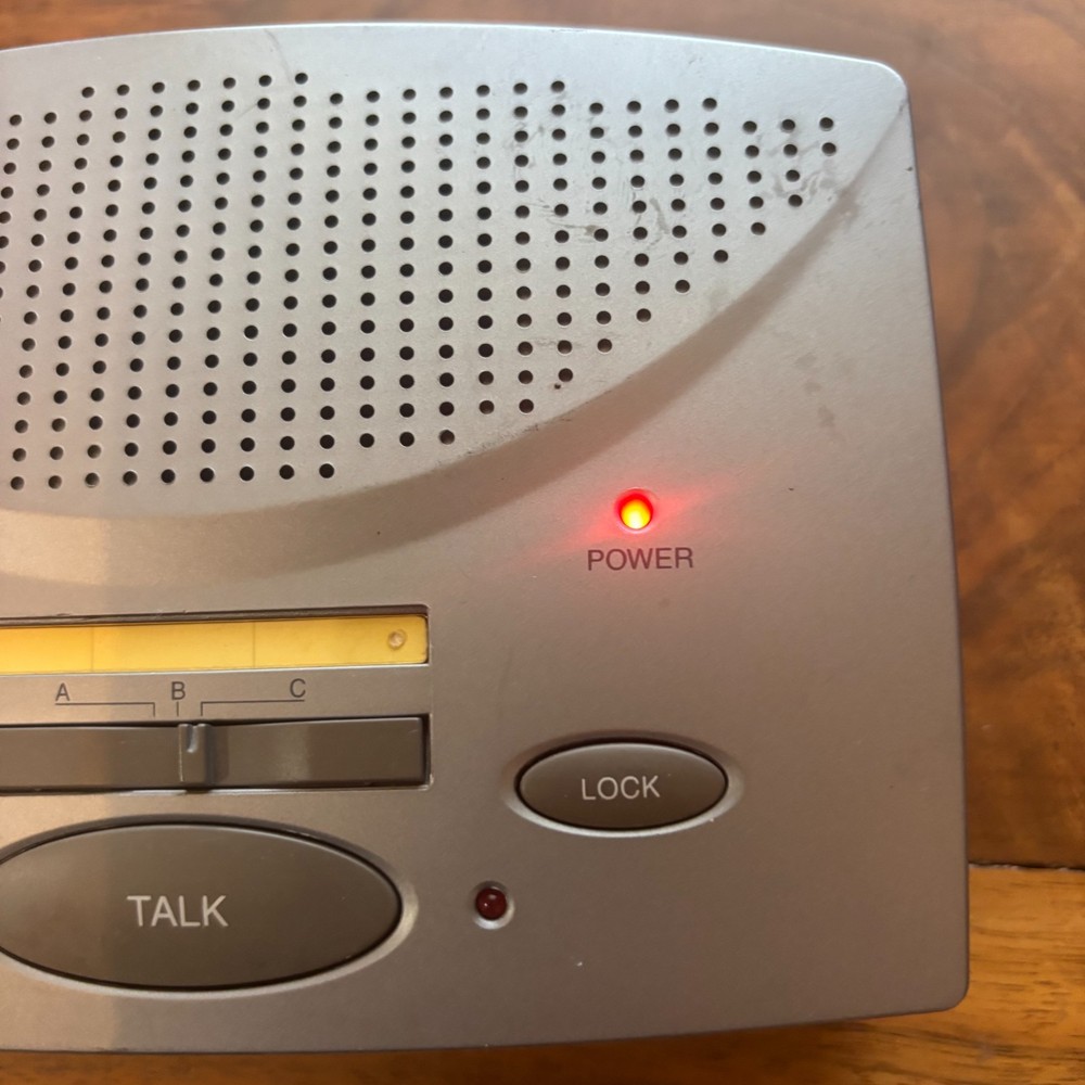 RadioShack Advance 3-Station FM Wireless Intercom System 43-3105A