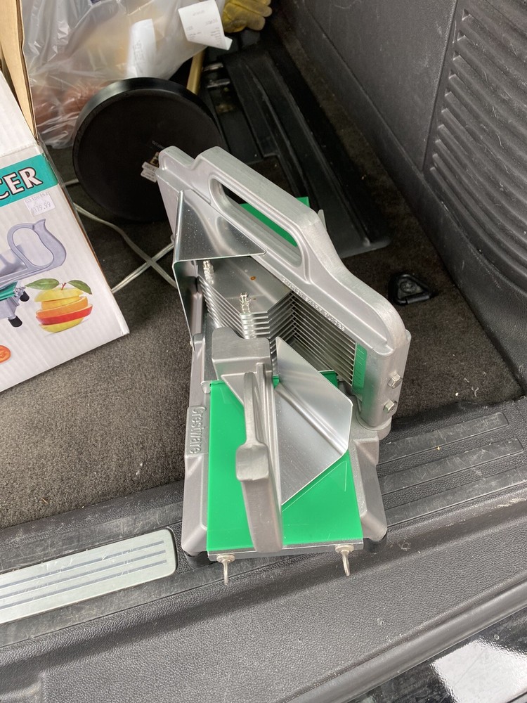 Crestware SLT1 1/4" Tomato Slicer GREAT CONDITION