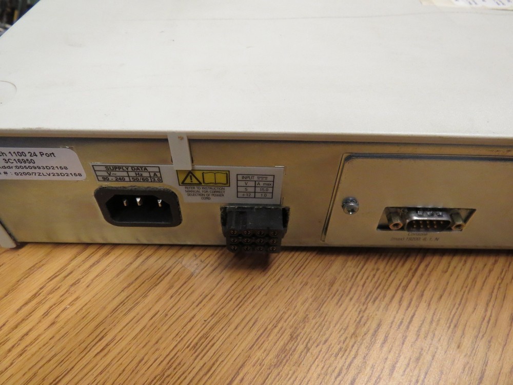 3COM 3C16950 SuperStack 2 1100 24-Port Ethernet Network Switch