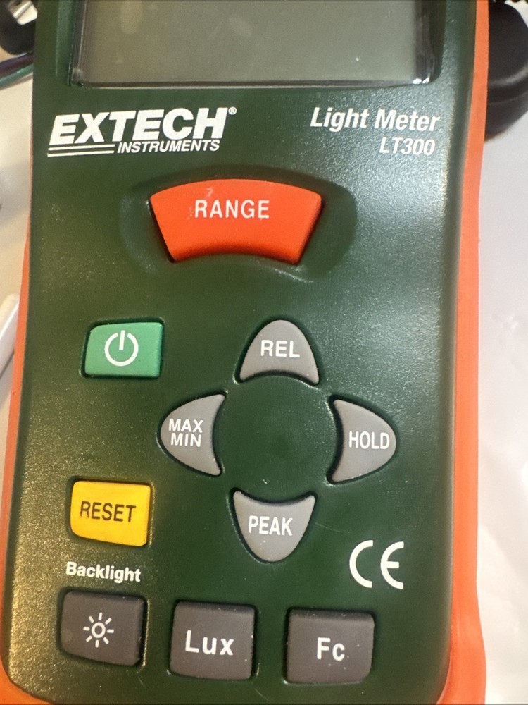 EXTECH LT300 DIGITAL LIGHT METER "