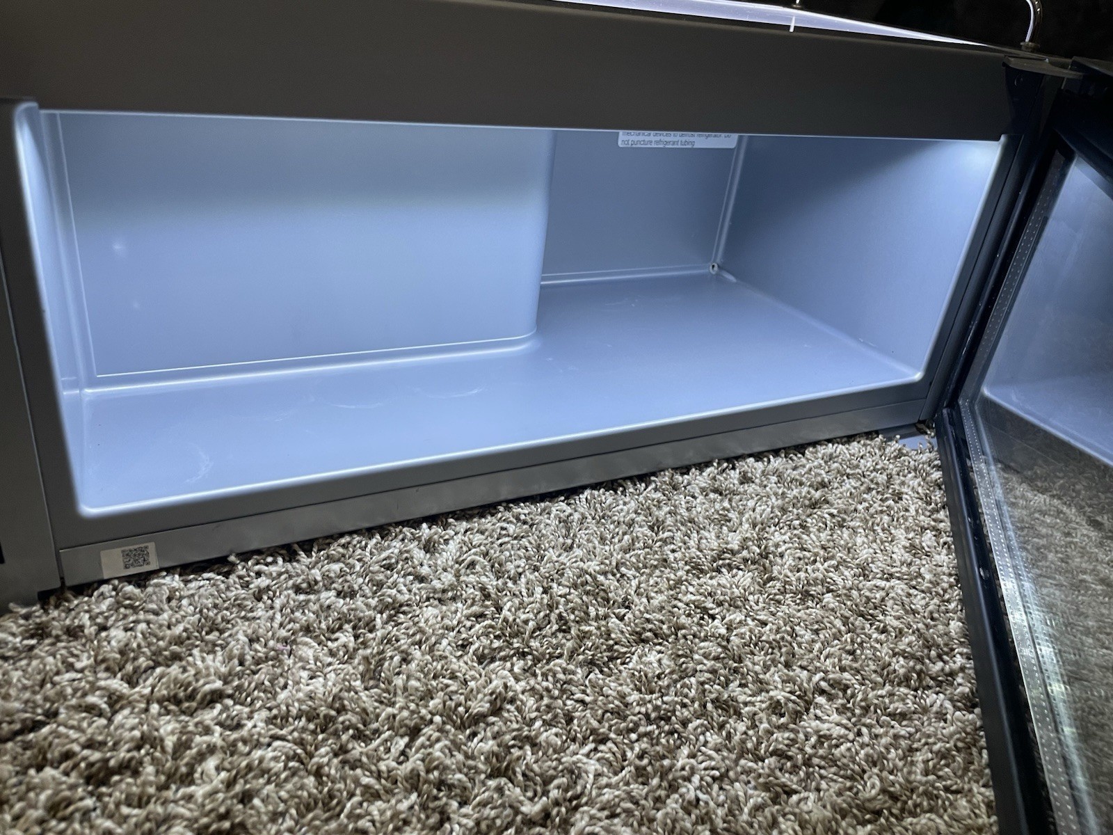 Red Bull Mini Fridge Bar Back Countertop VESTFROST BBC Commercial - No Key