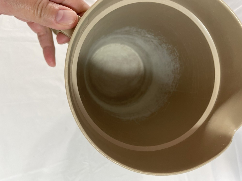 Vintage Tupperware 2 Qt. Pitcher w/ Push Button Lid 800-3 Beige Tan