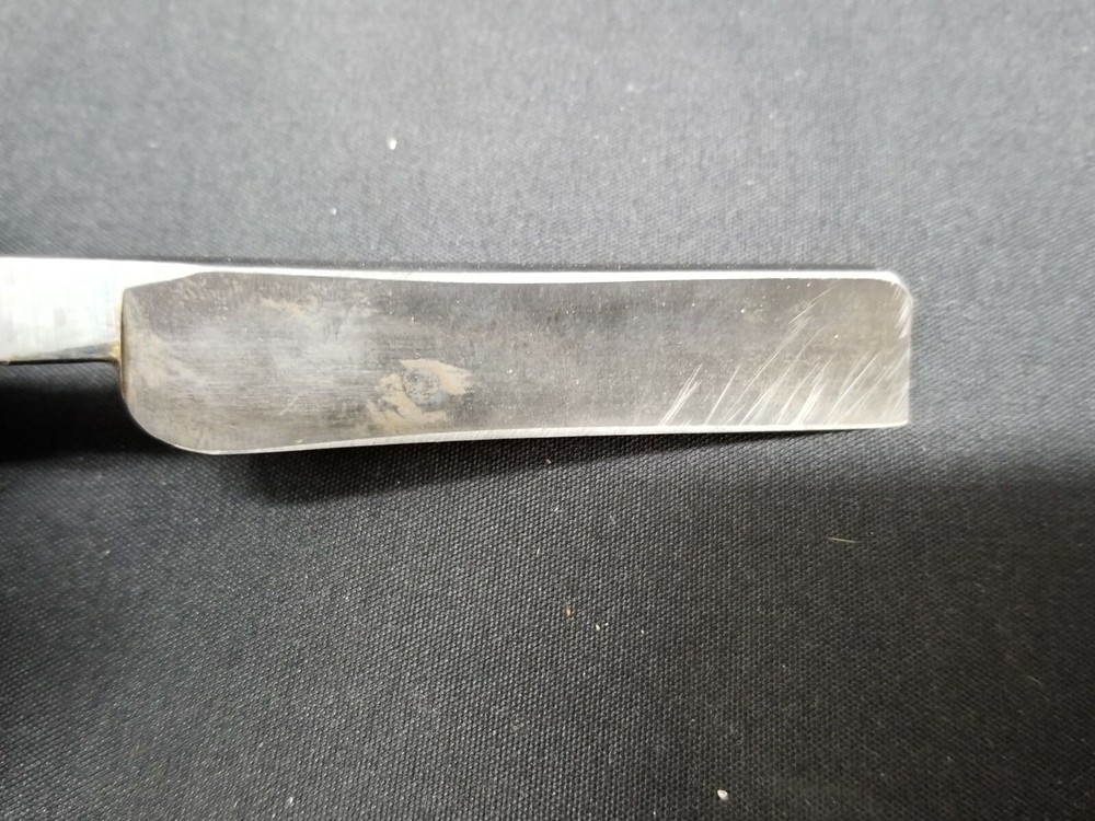 Champion Wedge Straight Razor