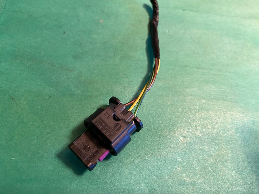 BMW PARKING SENSOR CONNECTOR 9380250-01 OEM