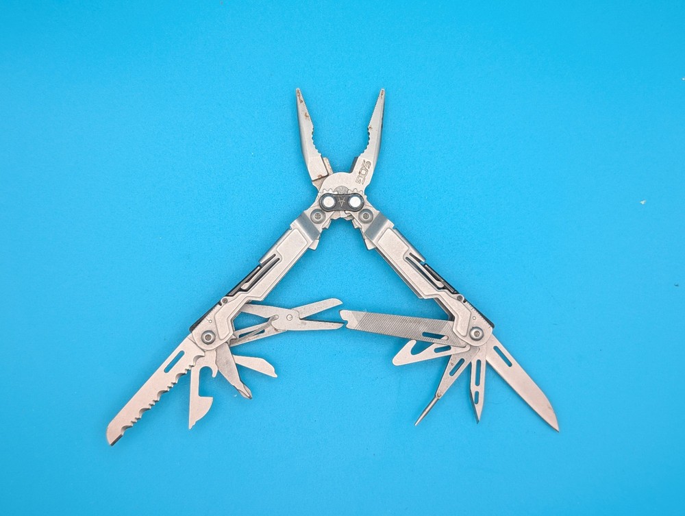 SOG PowerPint Tool Compact Lightweight Silver Multi-Tool!