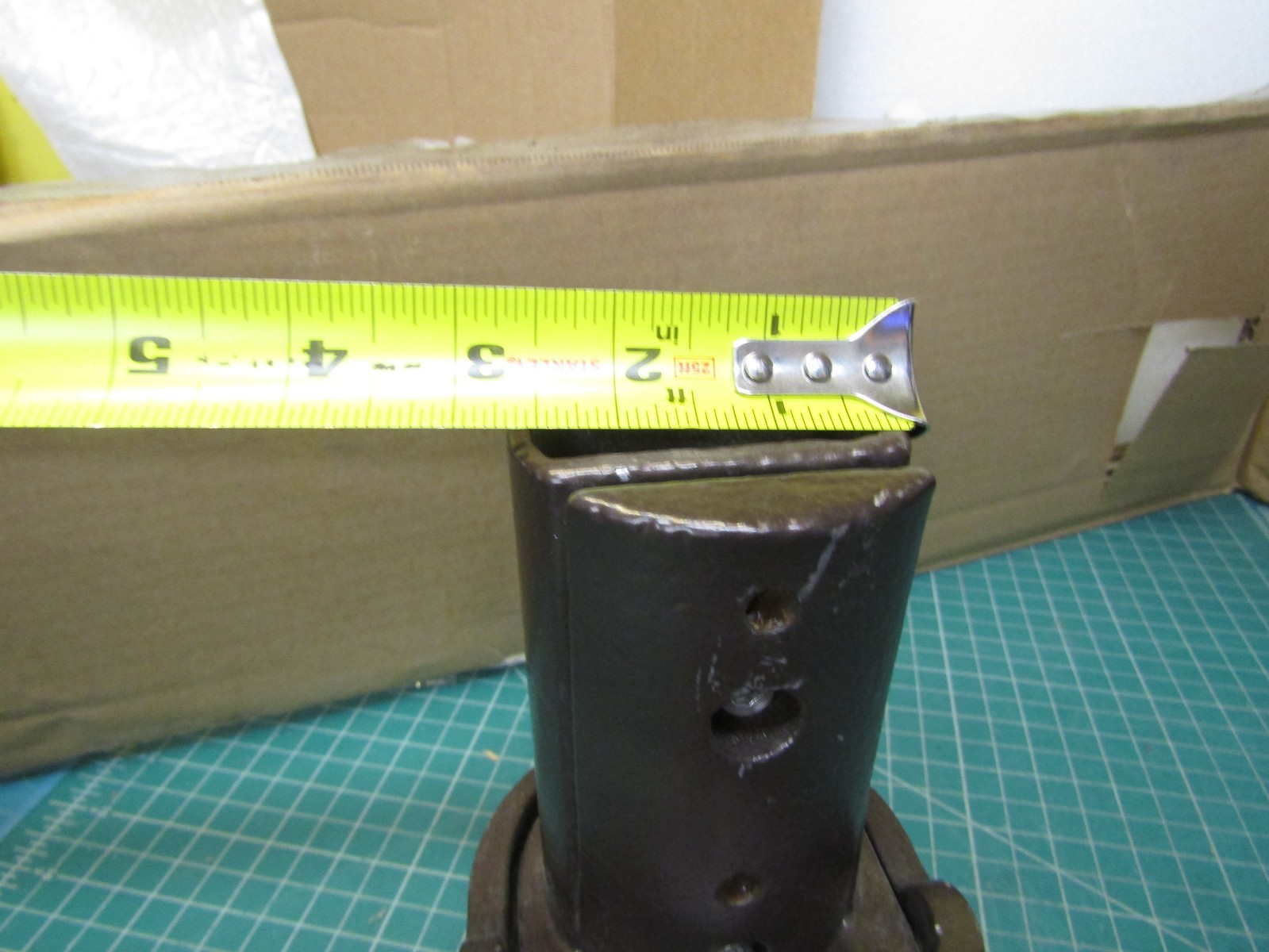 1 – Umbrella Rotating Hub Brown 360°. NEW – Out of the original Box