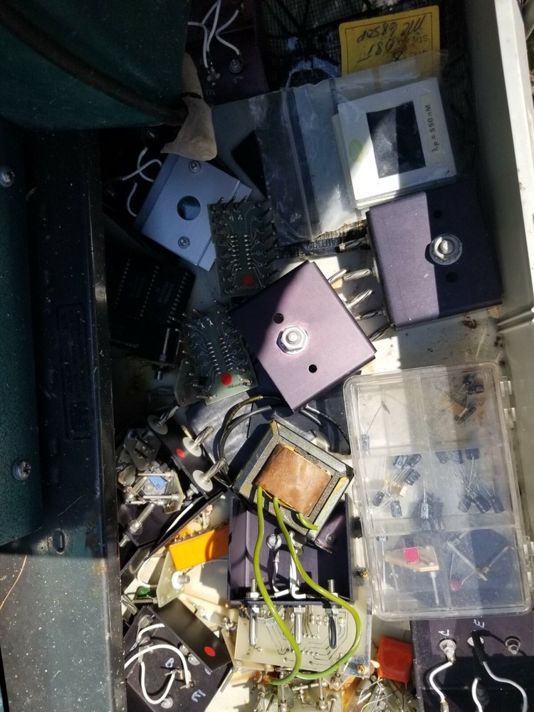 FEEDBACK ECC186 ELECTRONIC CIRCUIT CONSTRUCTOR. READ!!!!!